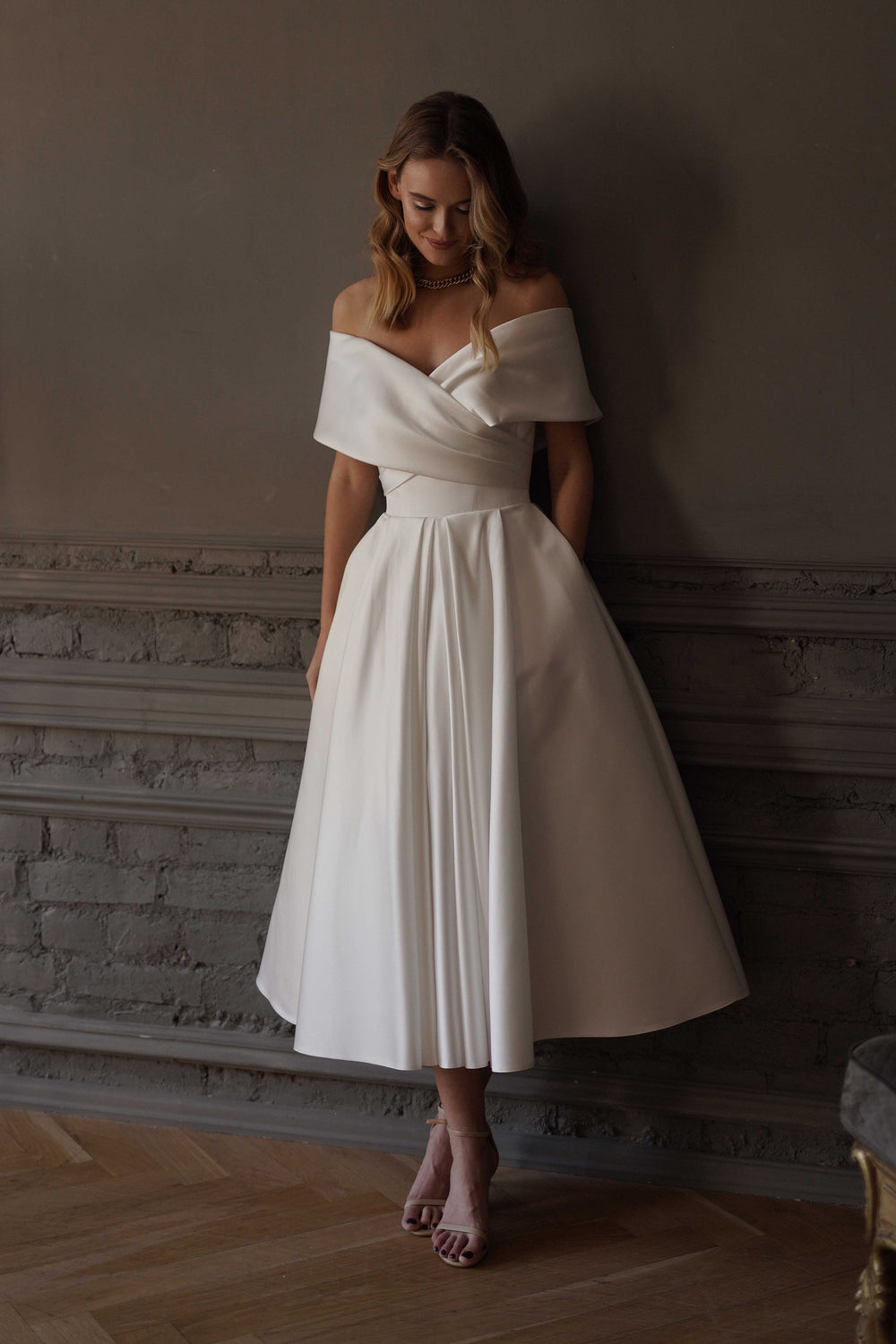 Light ivory Satin Midi Wedding Dress Cameron details - VOLAKK