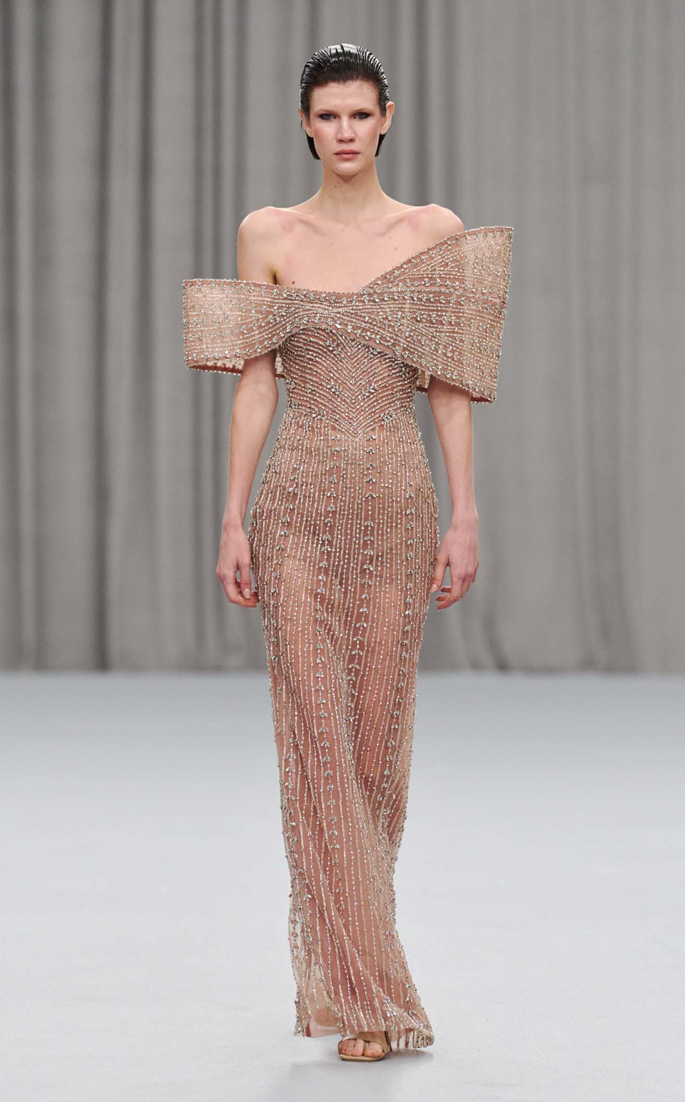 Exquisite Chic and Holland HF110540 Dress detail view - VOLAKK