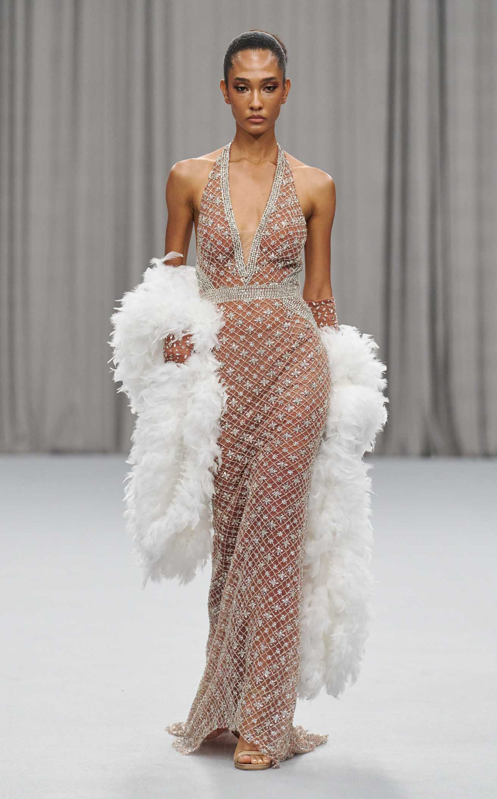 Exquisite Chic and Holland HF110561 Dress detail view - VOLAKK