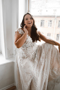 Plus Size Lace Wedding Dress Enn view 4