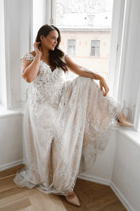 Plus Size Lace Wedding Dress Enn view 5