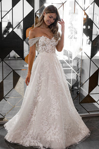 A-line Lace Wedding Dress Divon view 1