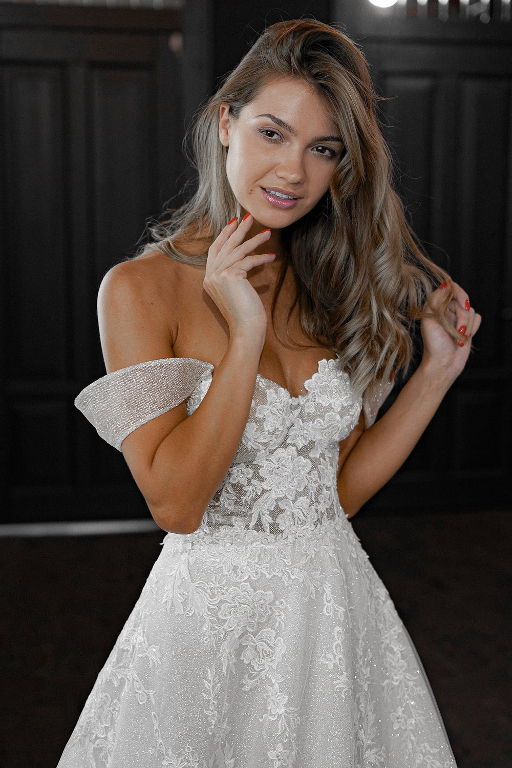 Exquisite A-line Lace Wedding Dress Divon detail view - VOLAKK