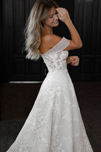 A-line Lace Wedding Dress Divon view 4
