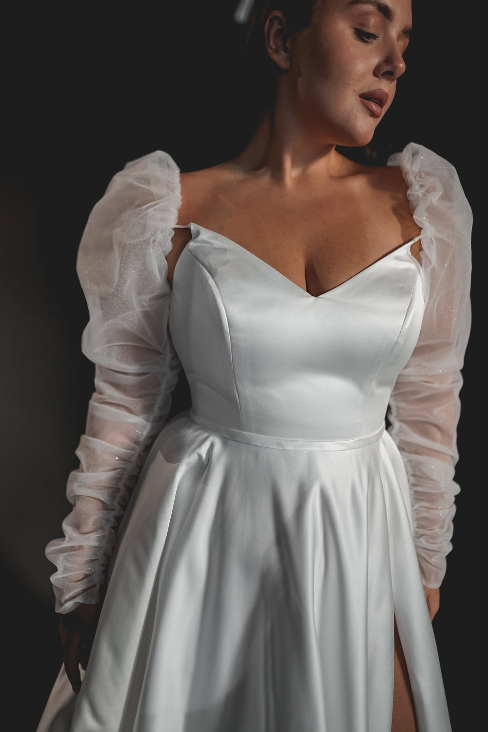 Exquisite Detachable Tulle Sleeves Kate detail view - VOLAKK