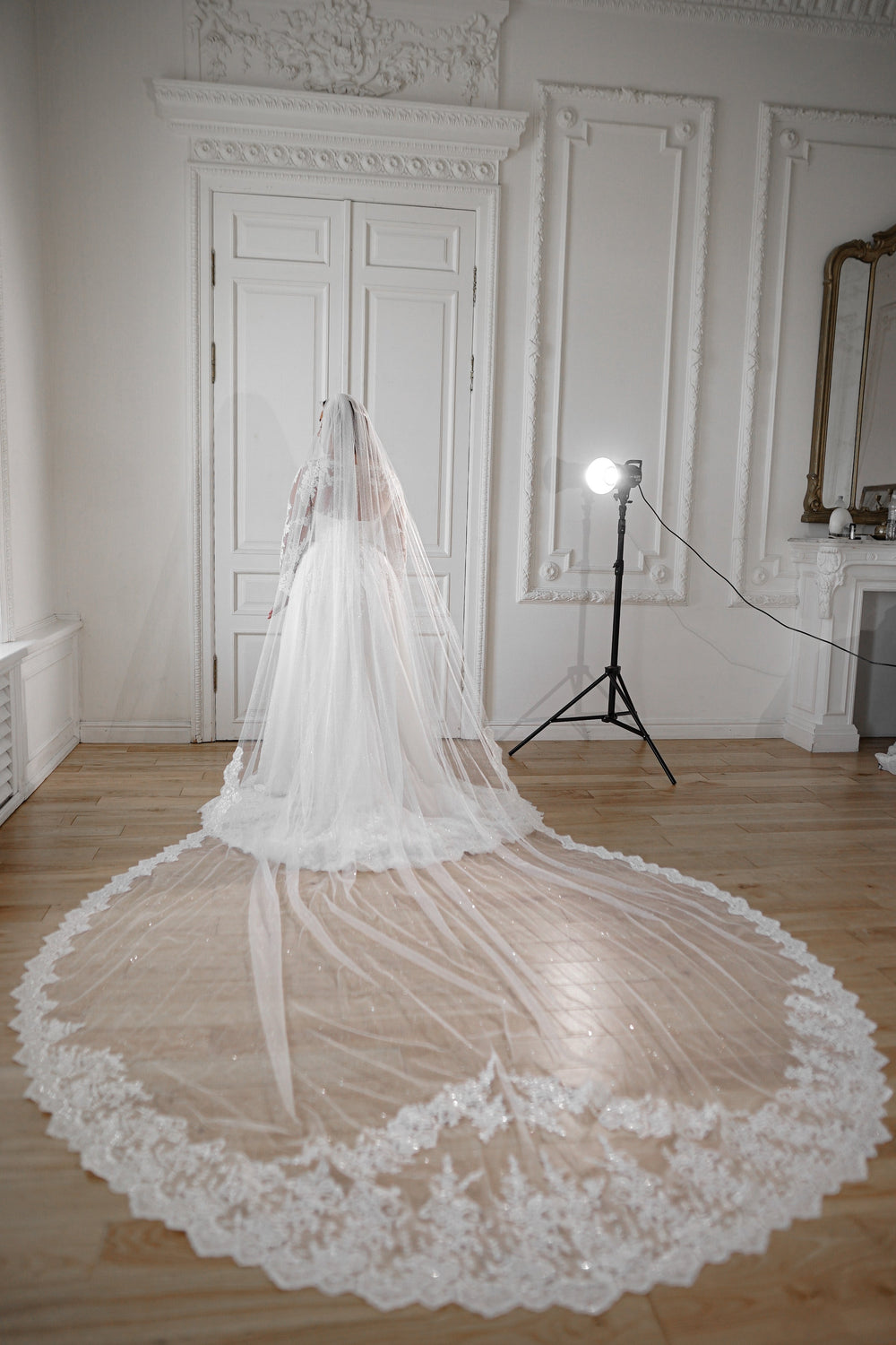Exquisite Wedding Veil Nuria detail view - VOLAKK