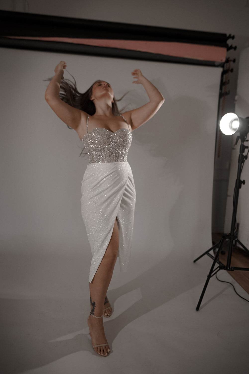 Plus Size Midi Sparkly Wedding Dress Madonna details - VOLAKK