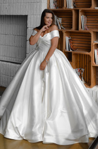 Plus Size Wedding Dress Seiliny view 6