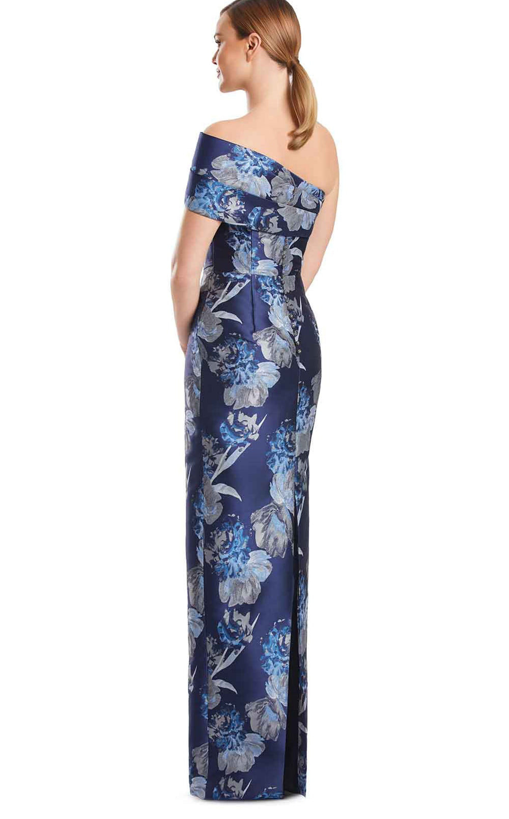 Exquisite Daymor 3223S26CL Dress detail view - VOLAKK
