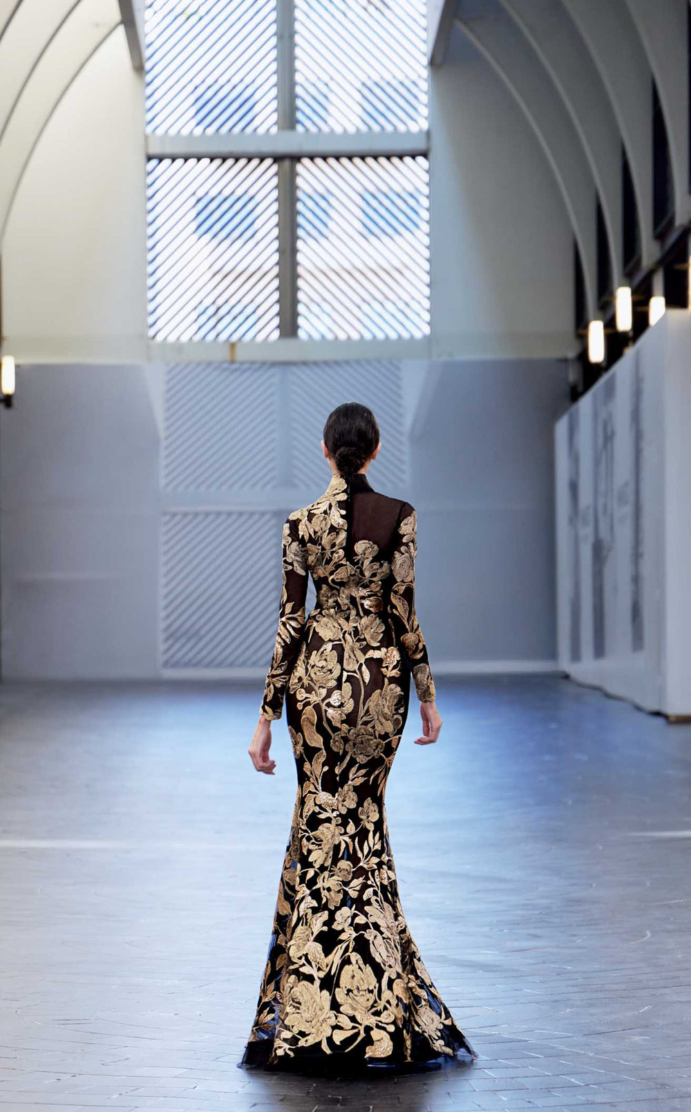 Edward Arsouni Couture 1002 Dress details - VOLAKK