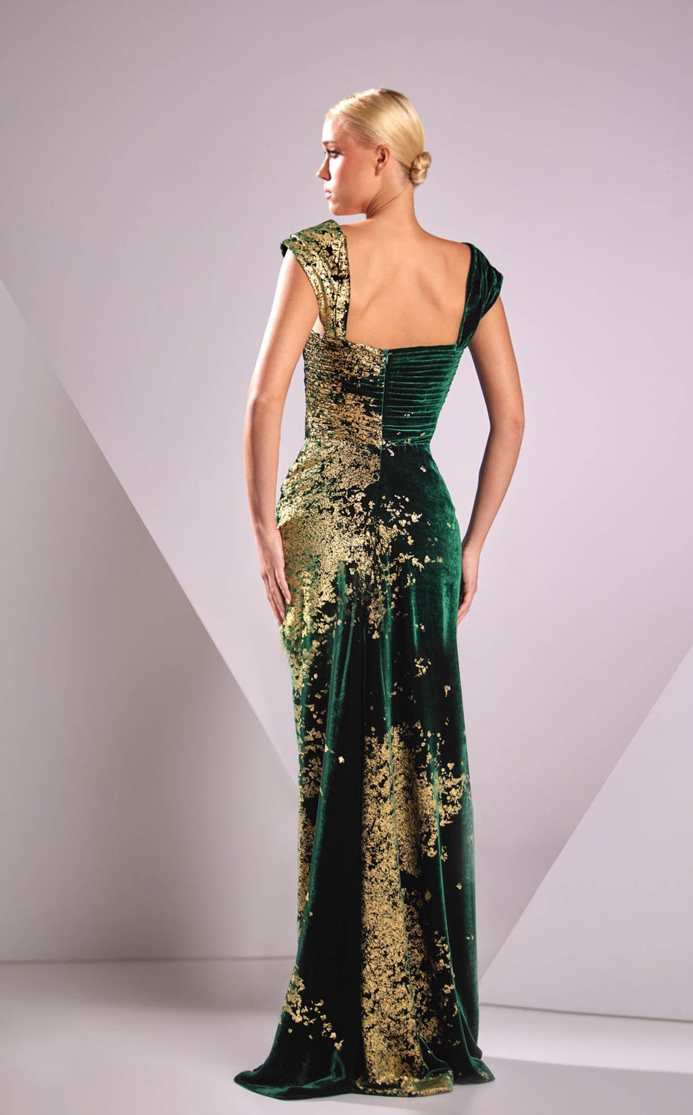 Edward Arsouni Couture FW24955 Dress details - VOLAKK
