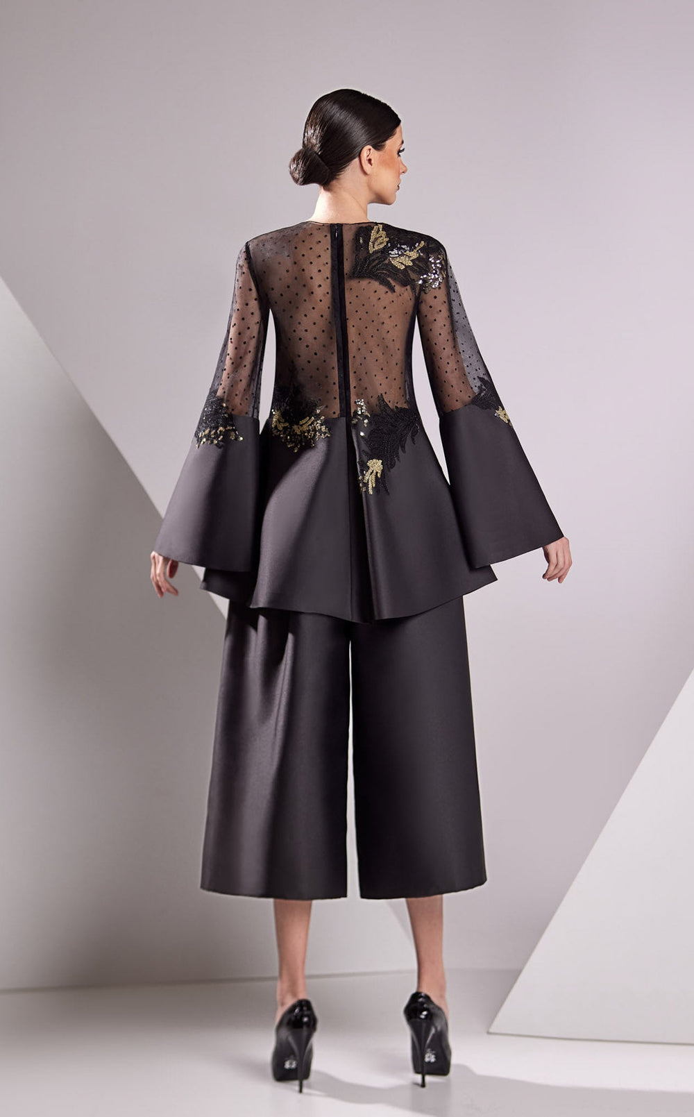 Exquisite Edward Arsouni Couture FW24964 Dress detail view - VOLAKK