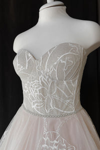 Floral Lace Wedding Dress Blum view 4