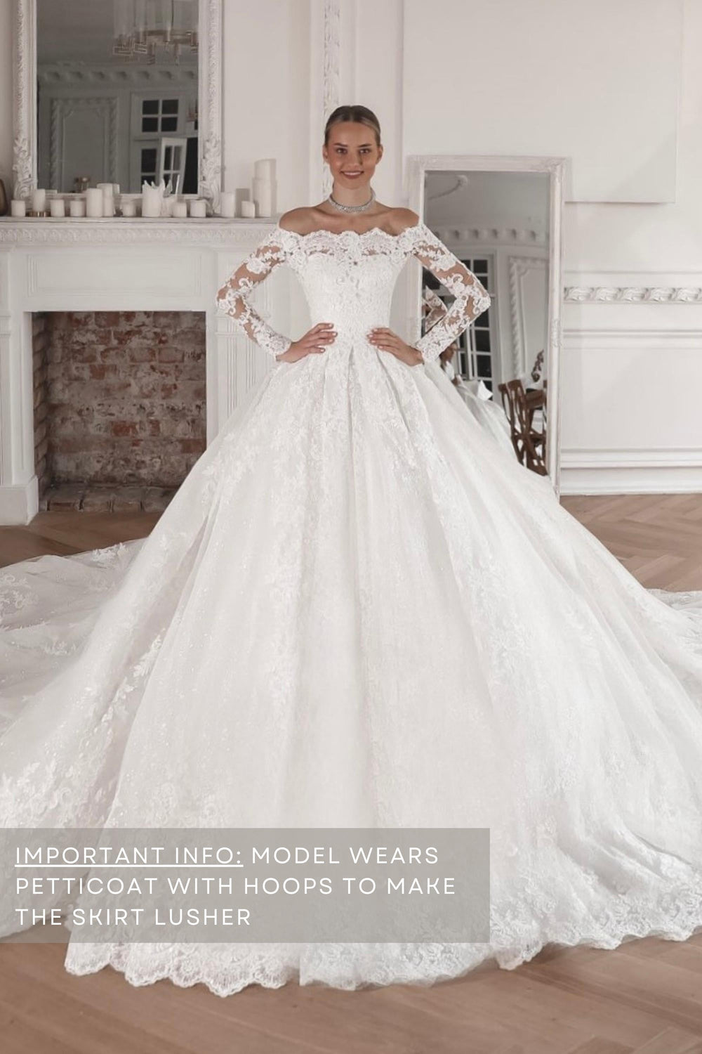 Off-the-Shoulder Lace Ball Gown Nuria details - VOLAKK