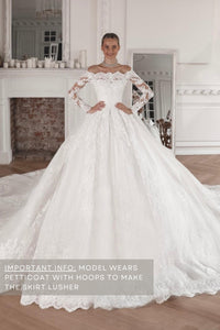 Off-the-Shoulder Lace Ball Gown Nuria view 2
