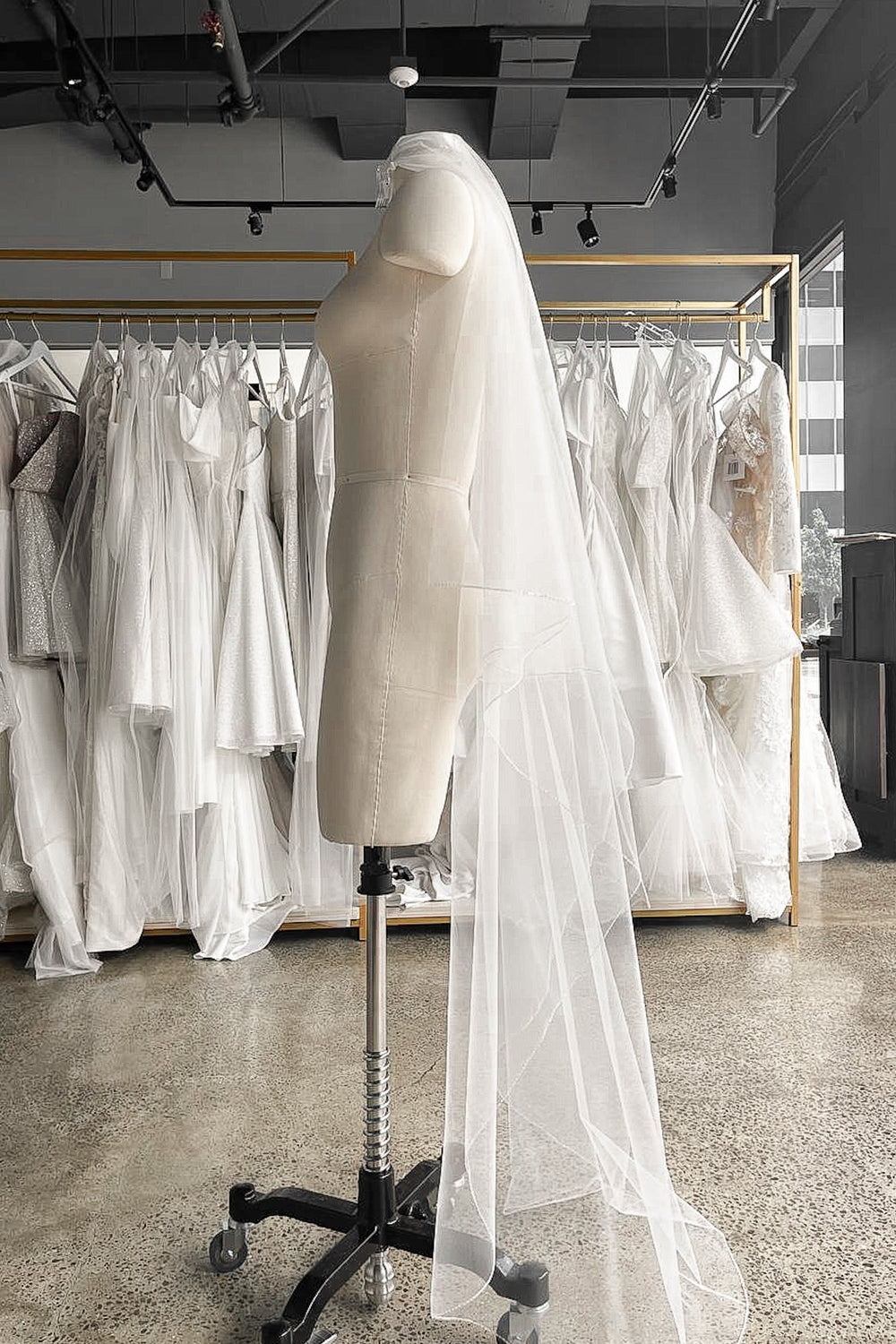 Exquisite Wedding veil OB H15 with sequins edge detail view - VOLAKK