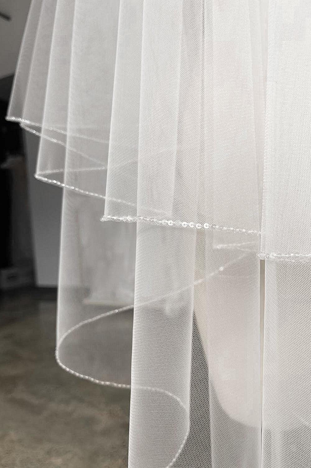 Wedding veil OB H15 with sequins edge details - VOLAKK