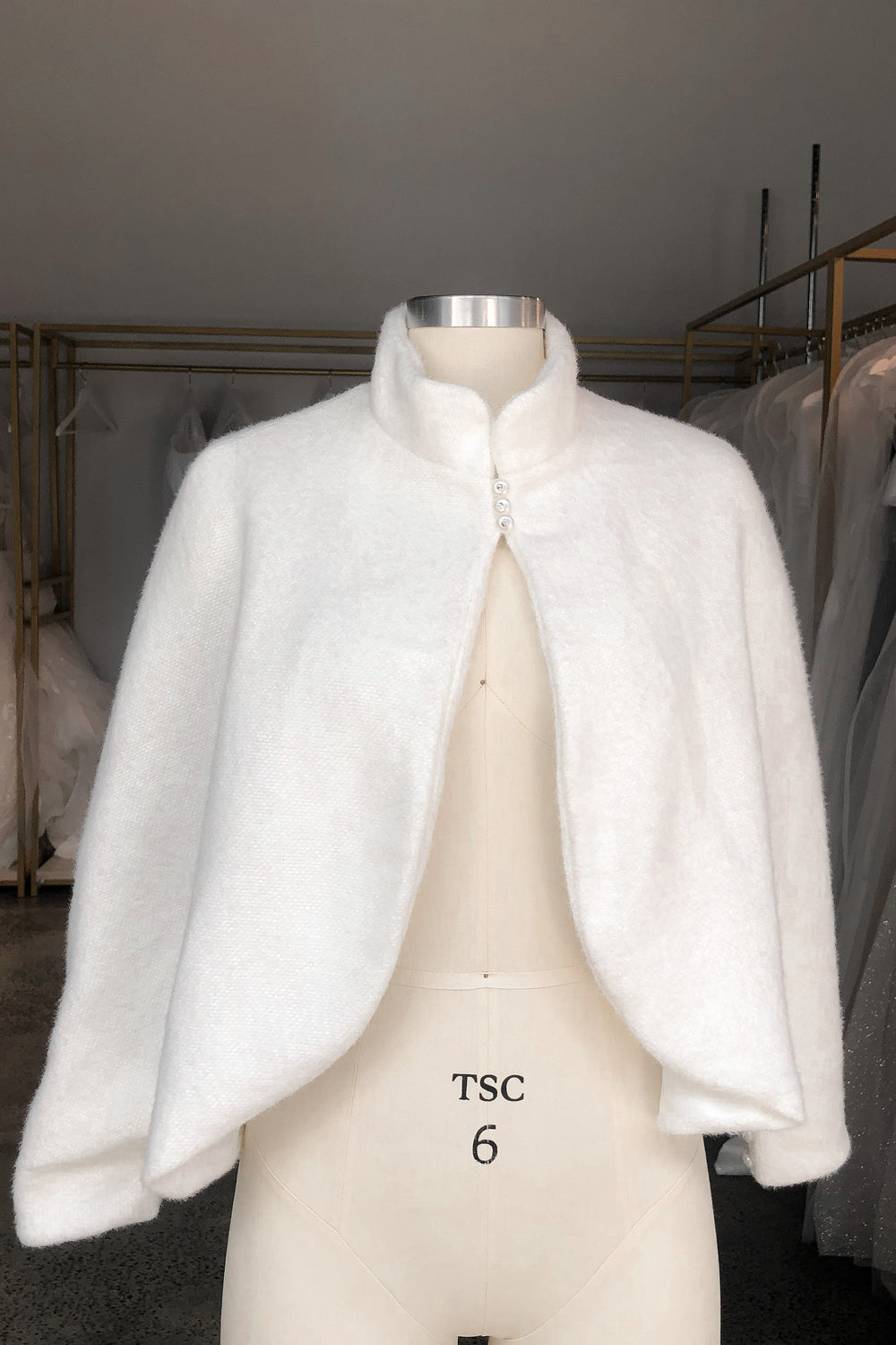 Exquisite Light Ivory Cape K-077 detail view - VOLAKK