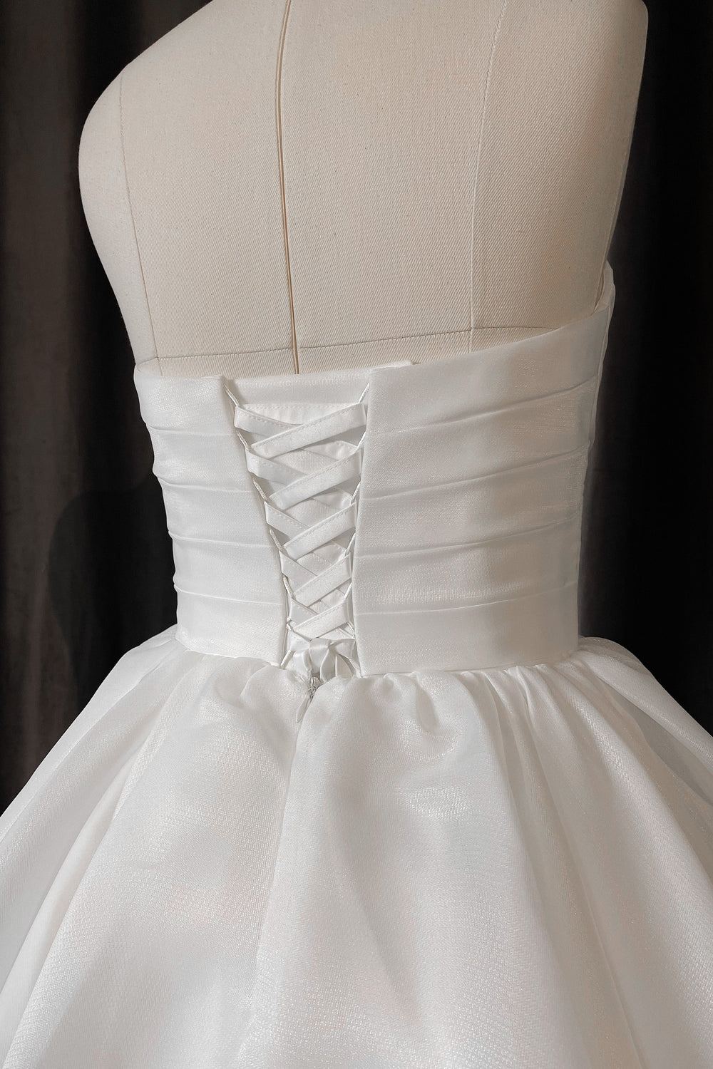 Exquisite Organza Wedding Dress Fountana detail view - VOLAKK