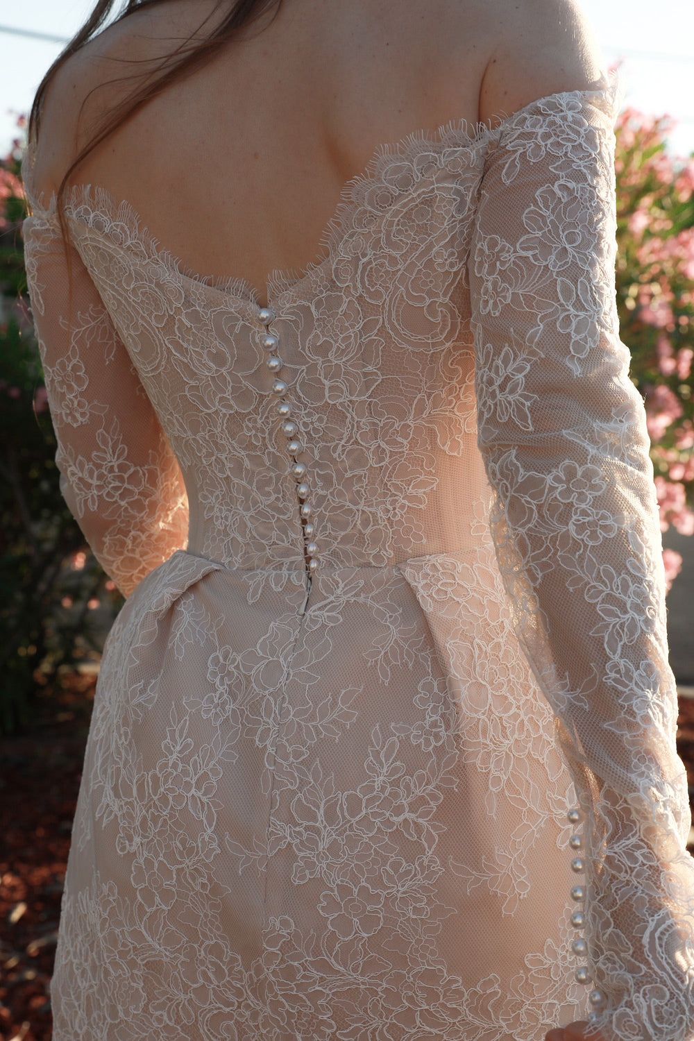 Exquisite Short Long Sleeve Wedding Dress Annette detail view - VOLAKK