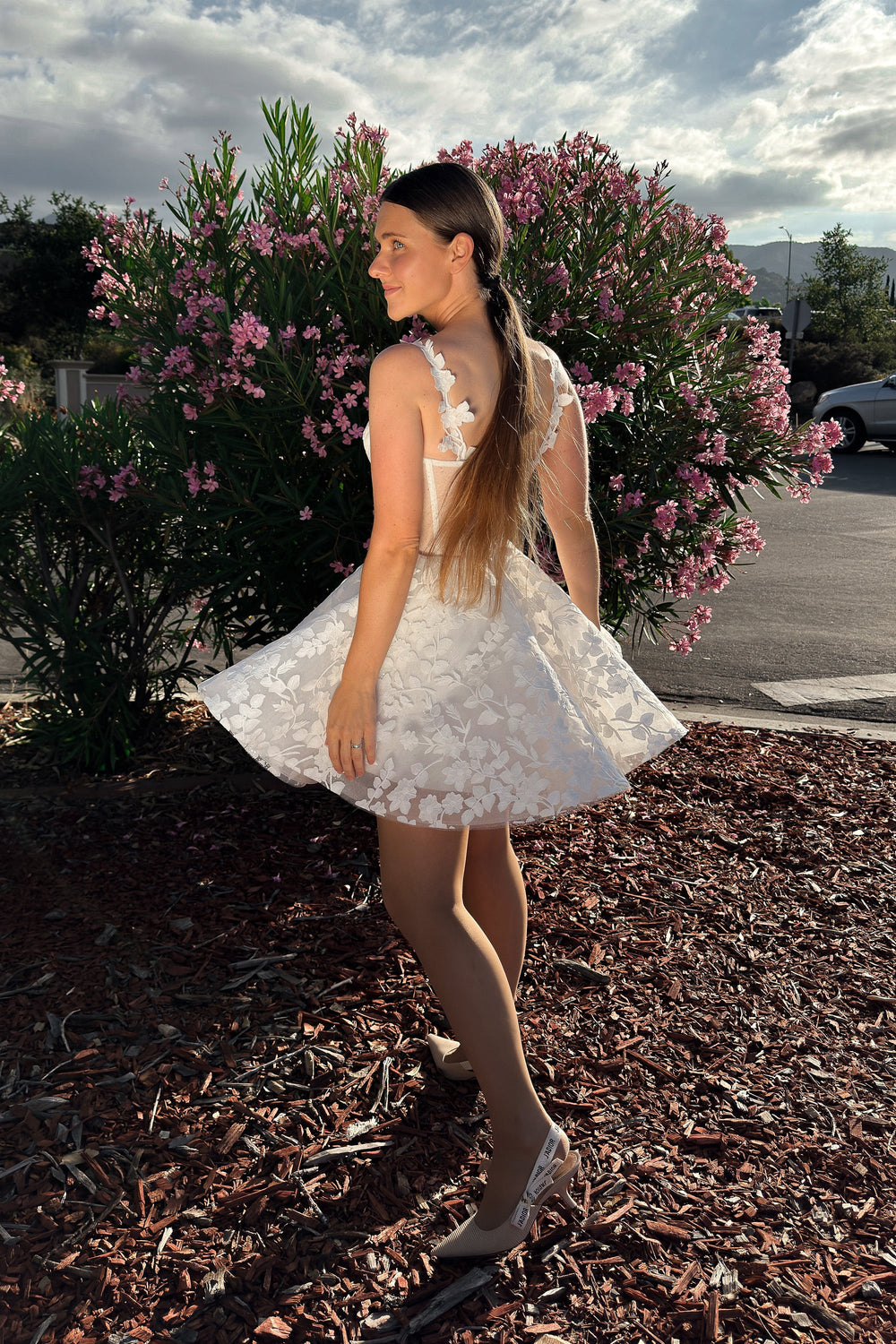 Short Floral Lace Wedding Dress Darsi details - VOLAKK