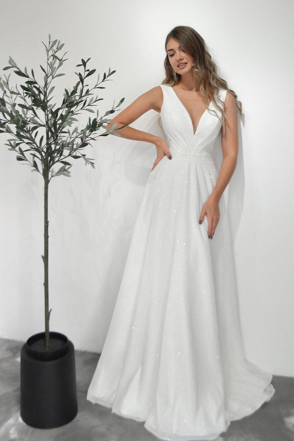 Minimalist Glitter Wedding Dress Kossy - VOLAKK