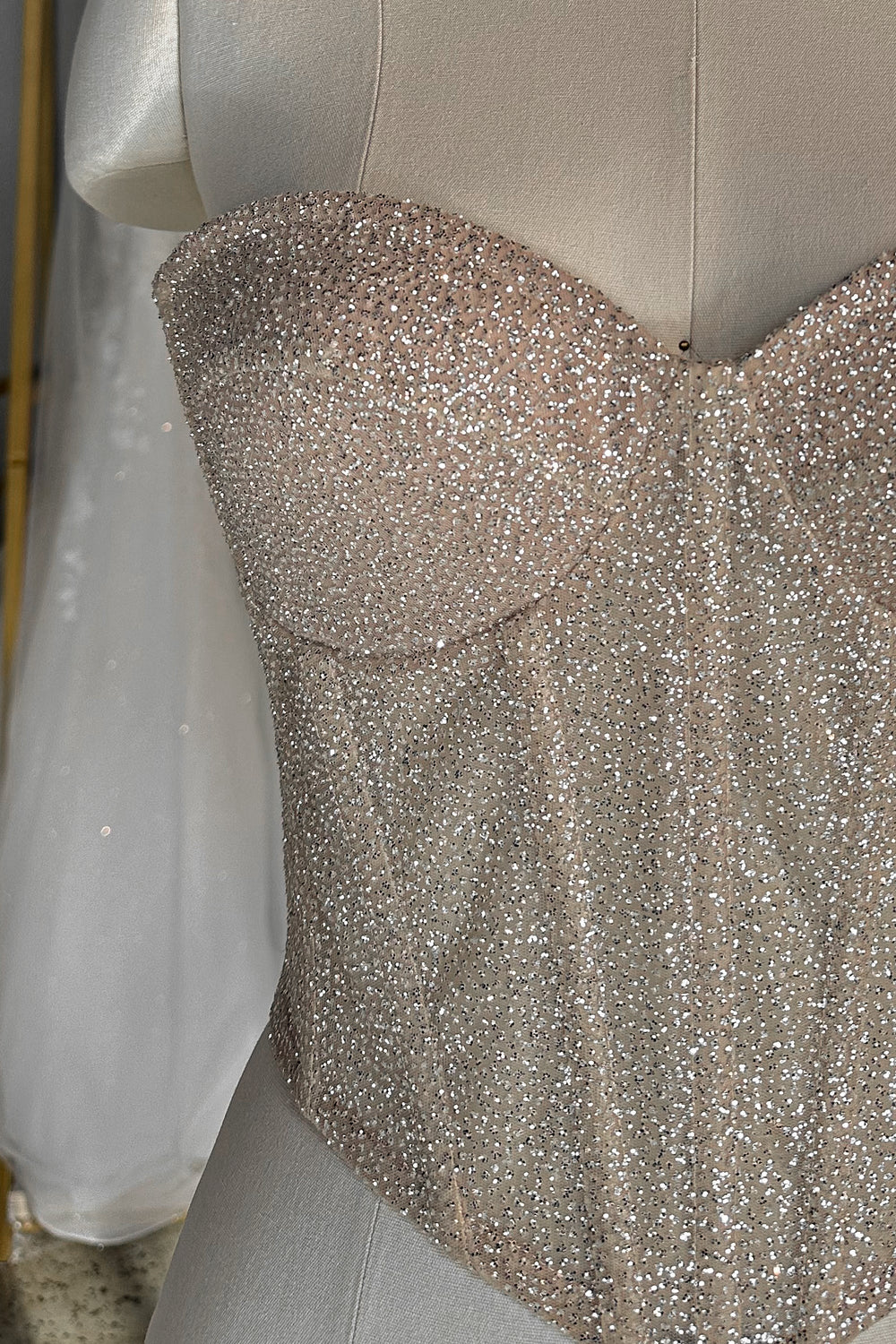 Exquisite Golden Corset detail view - VOLAKK