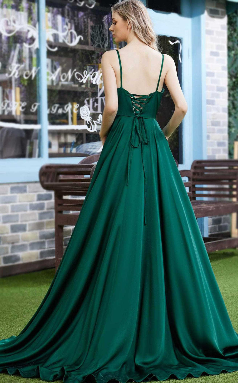 Exquisite Jadore J22016 Dress detail view - VOLAKK