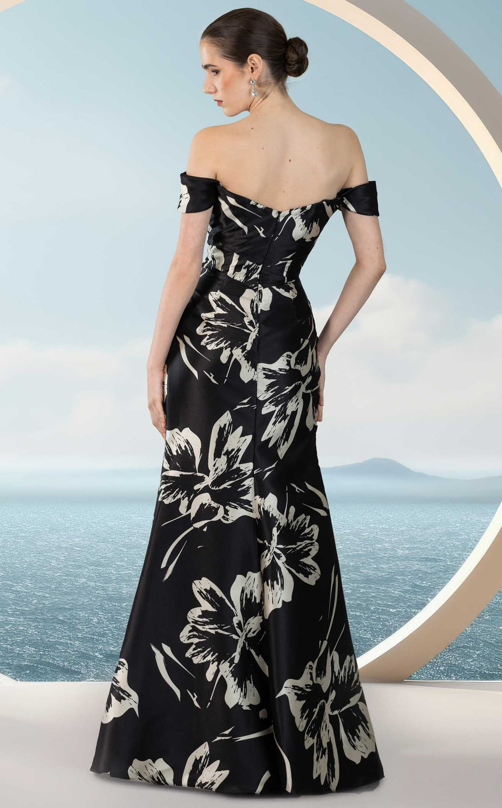 Exquisite Janique 2512 Dress detail view - VOLAKK