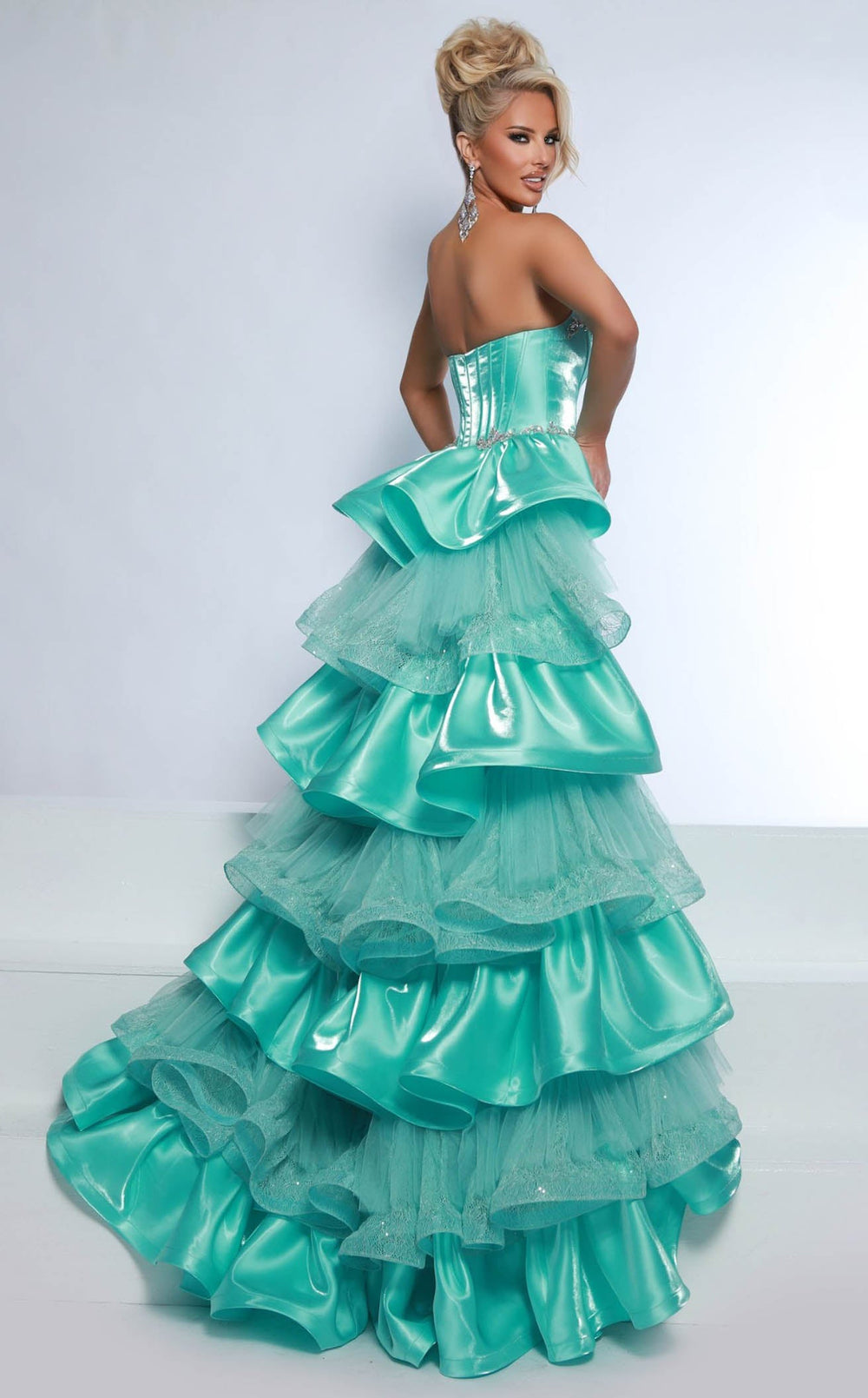 Exquisite Johnathan Kayne 3142 Dress detail view - VOLAKK