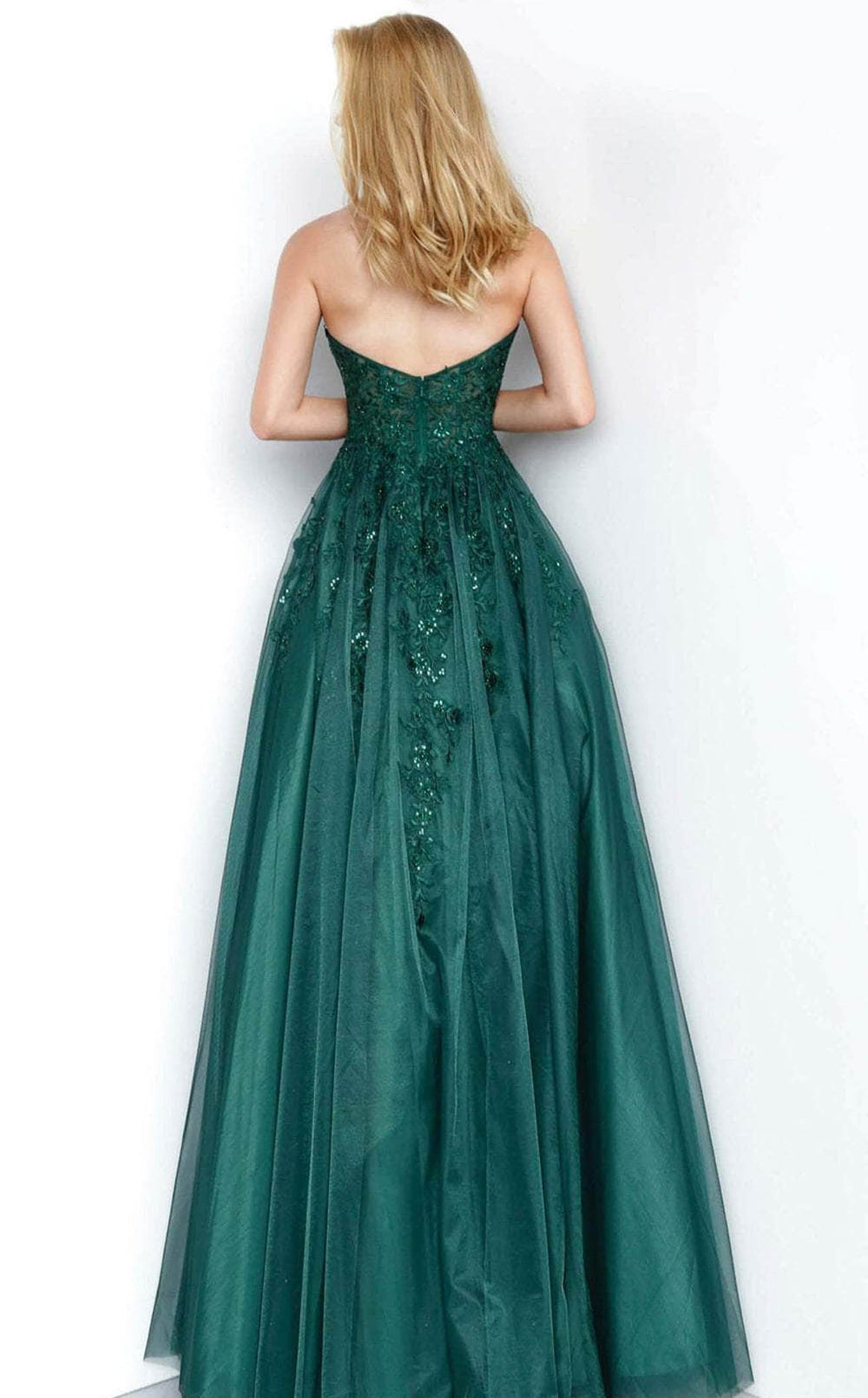 Exquisite Jovani 00915 Dress detail view - VOLAKK