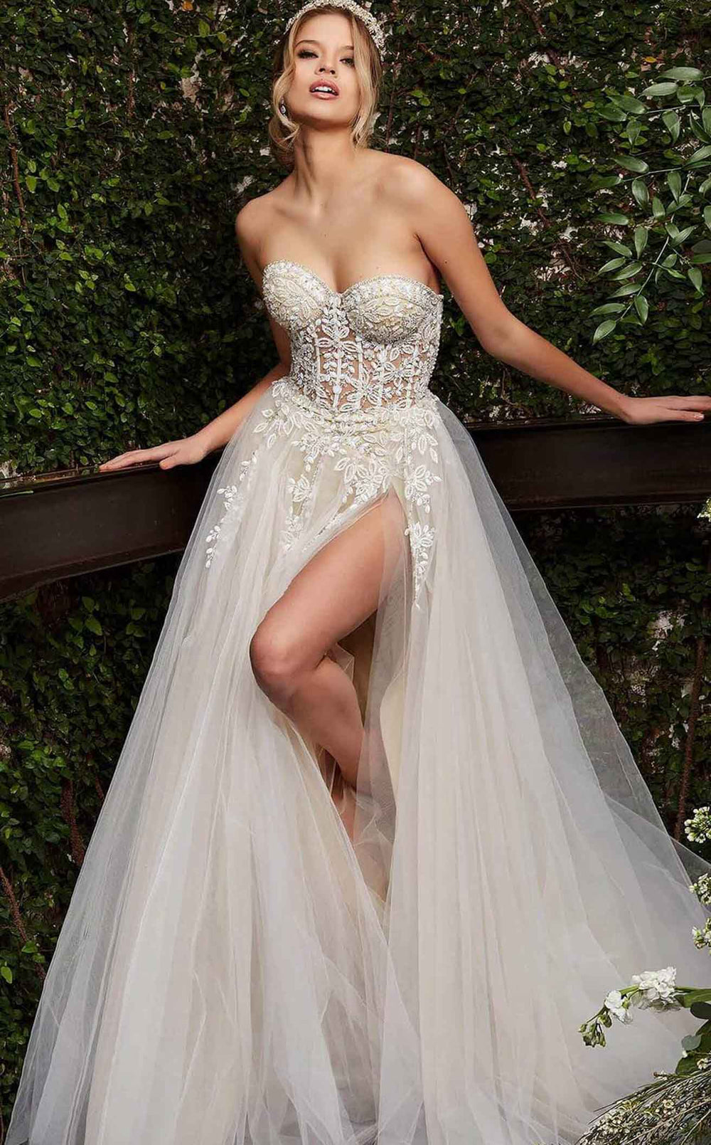 Exquisite Jovani 06610 Dress detail view - VOLAKK
