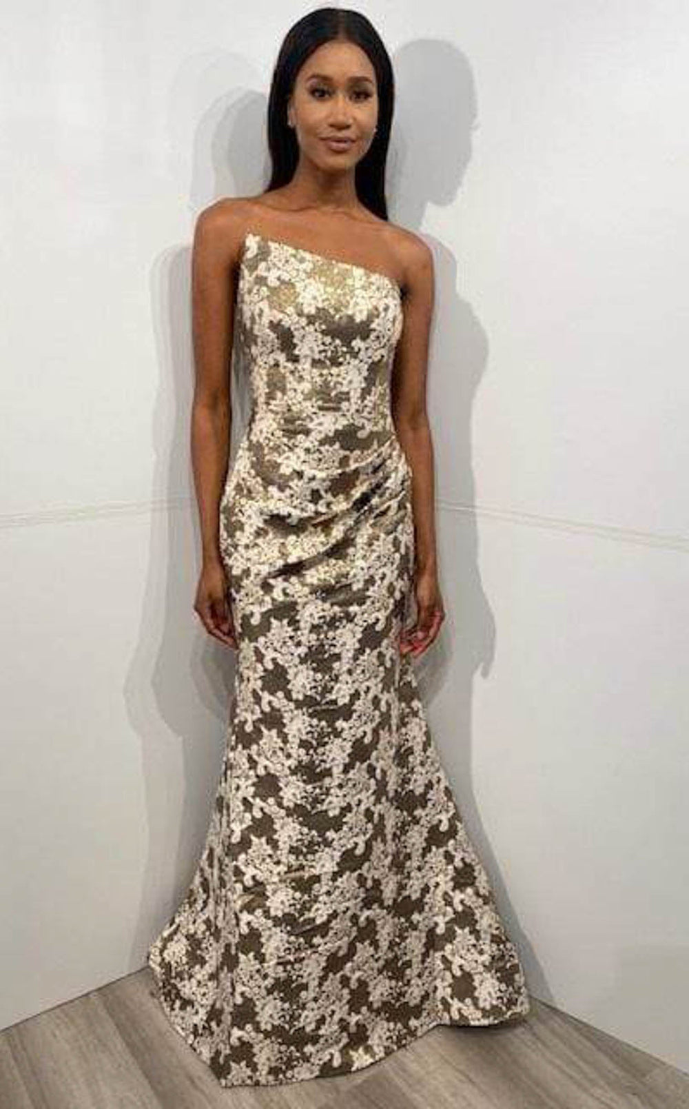 Exquisite Jovani 06760 Dress detail view - VOLAKK