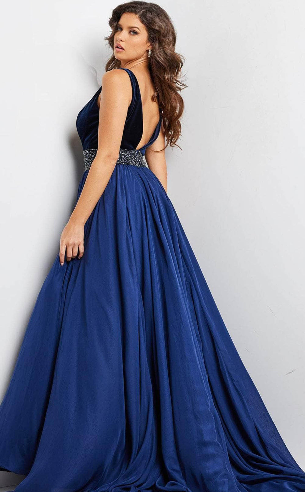 Exquisite Jovani 26201 Dress detail view - VOLAKK