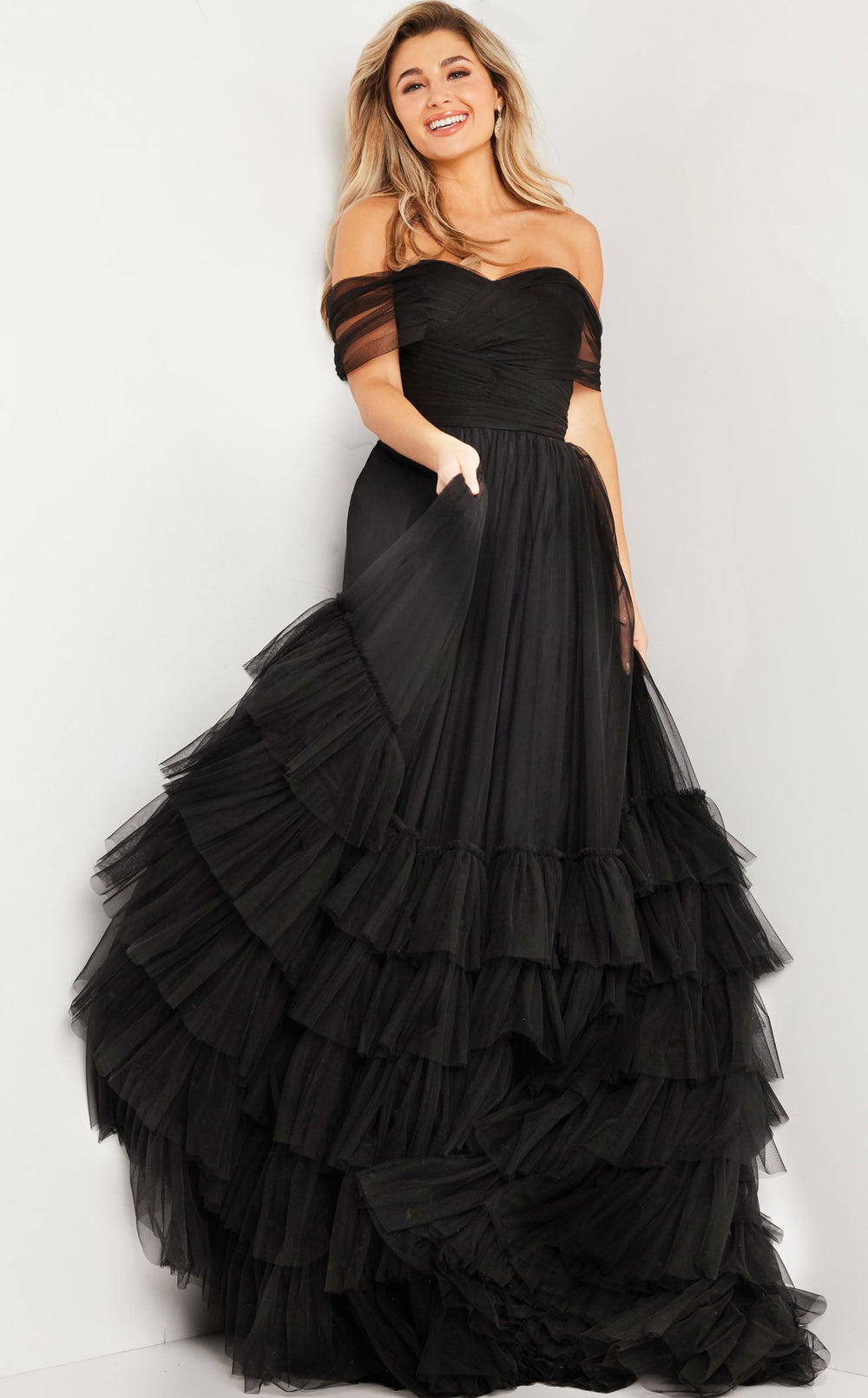 Exquisite Jovani 37608 Dress detail view - VOLAKK