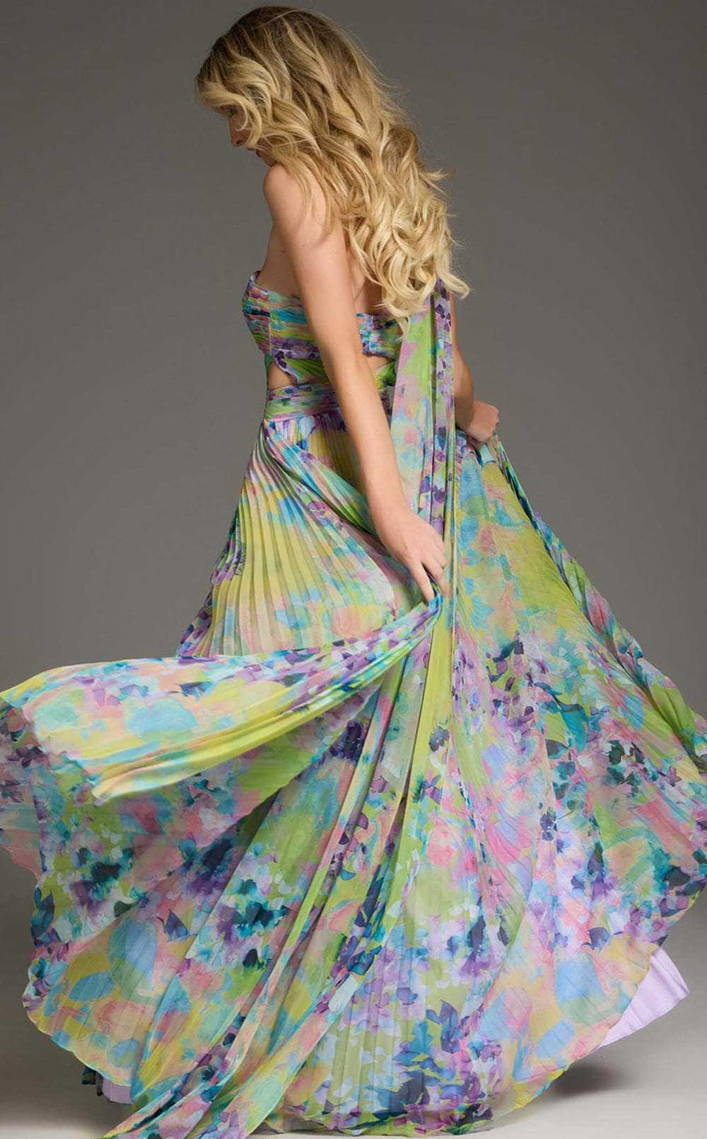 Exquisite Jovani 38688 Dress detail view - VOLAKK