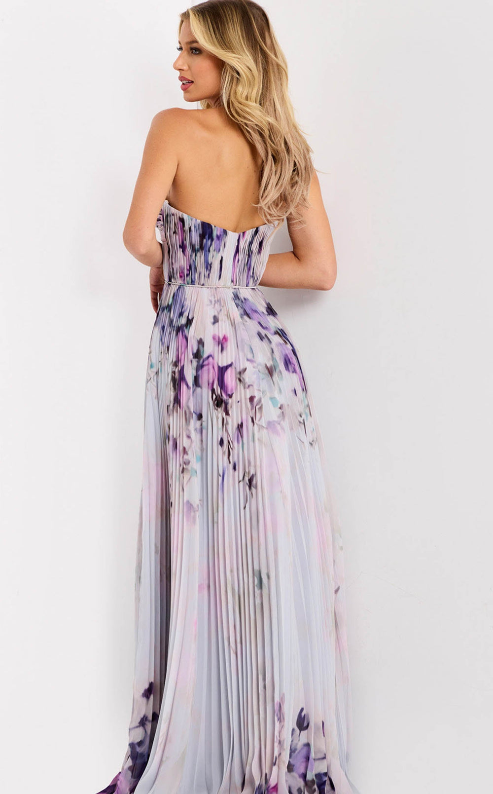 Exquisite Jovani 42564 Dress detail view - VOLAKK