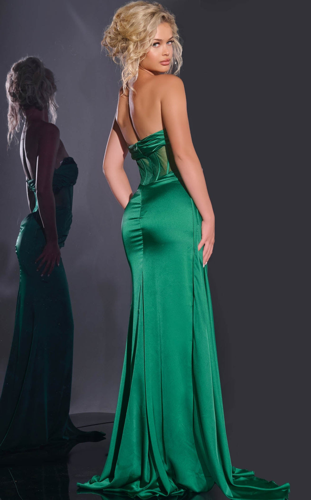 Exquisite Jovani 43157 Dress detail view - VOLAKK
