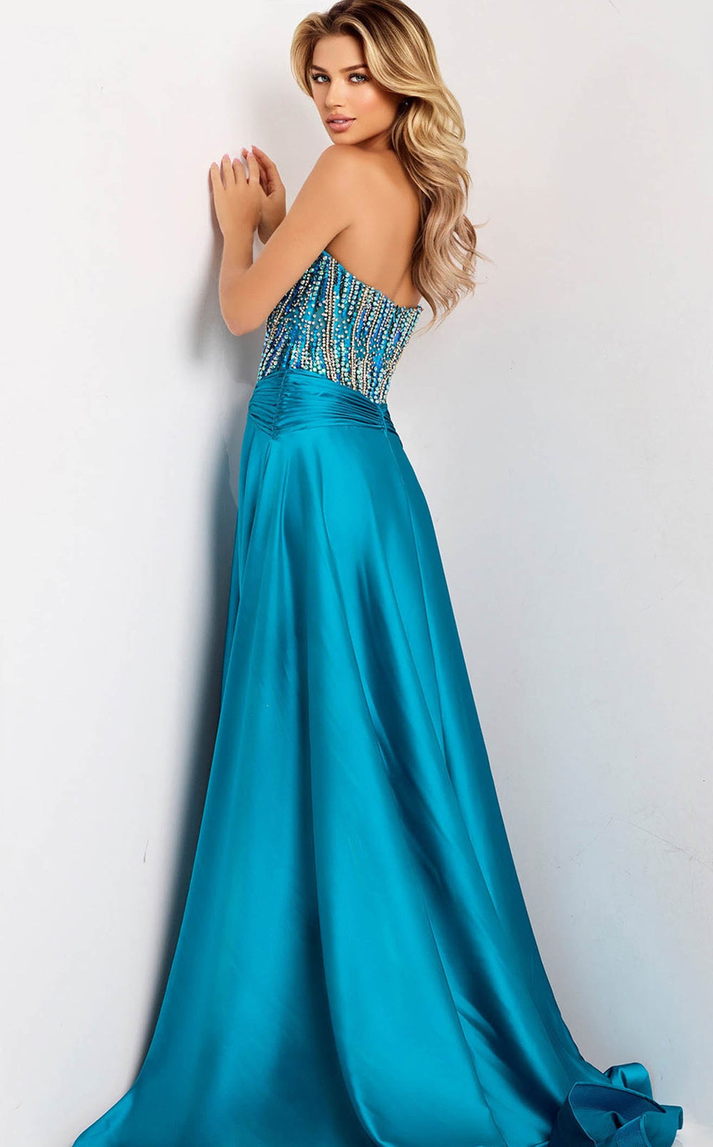 Exquisite Jovani 43729 Dress detail view - VOLAKK