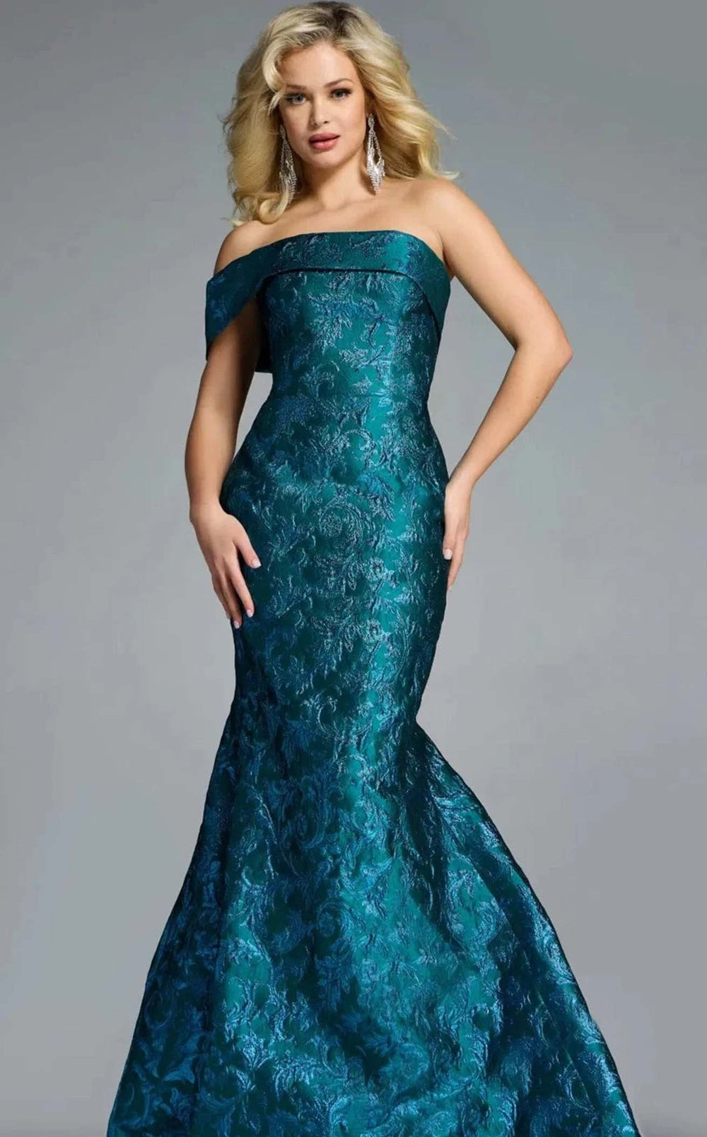 Exquisite Jovani 43978 Dress detail view - VOLAKK