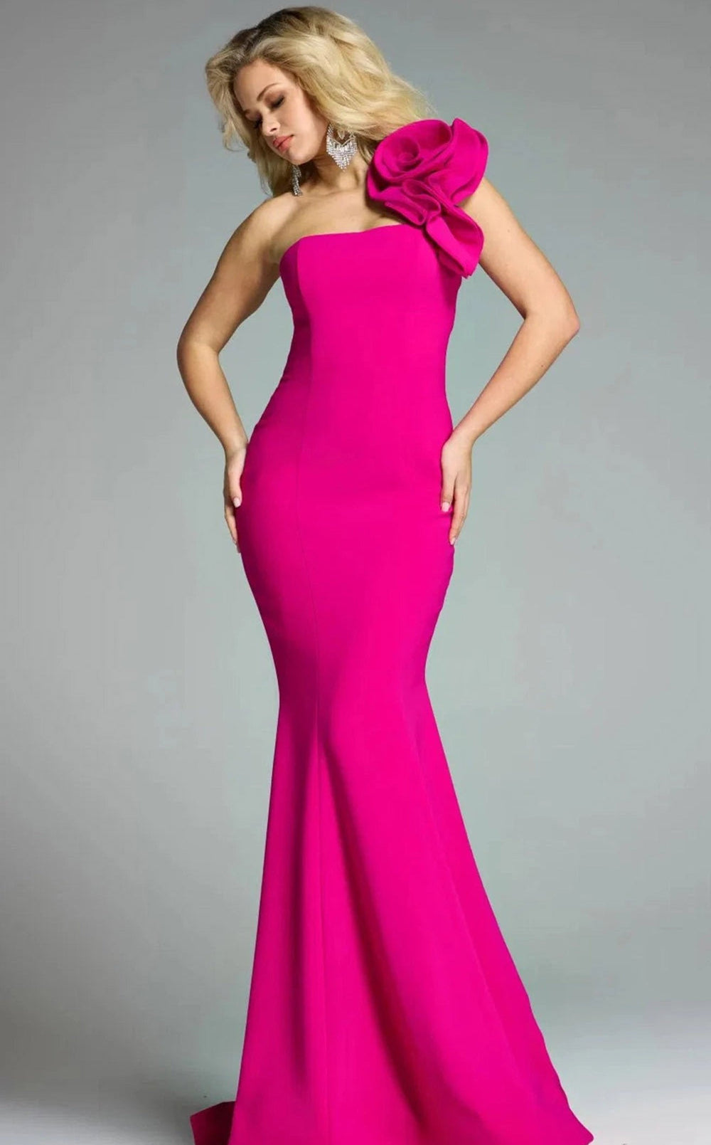 Exquisite Jovani 44711 Dress detail view - VOLAKK
