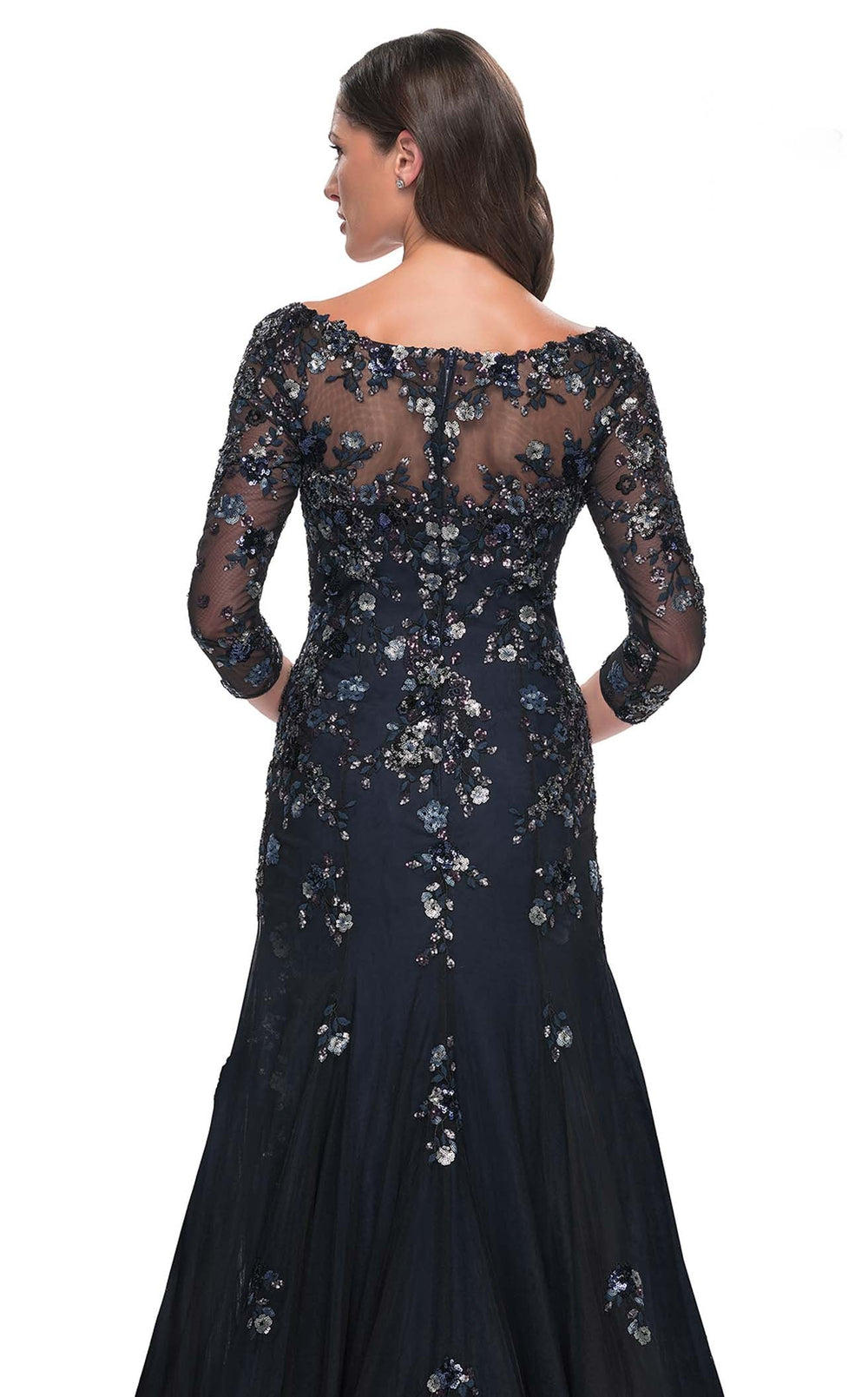 Exquisite La Femme 30860 Dress detail view - VOLAKK