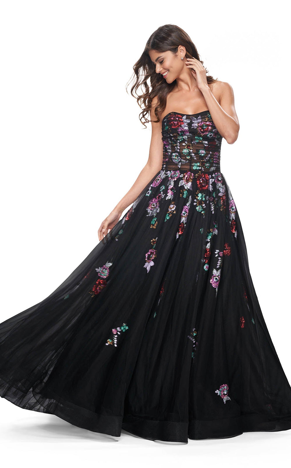 Exquisite La Femme 32072 Dress detail view - VOLAKK