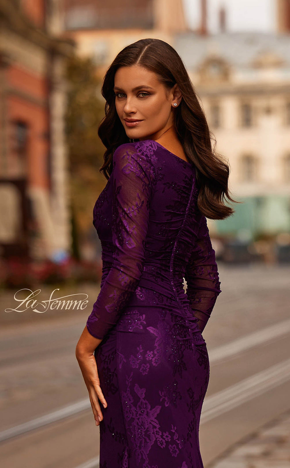 Exquisite La Femme 32491 Dress detail view - VOLAKK