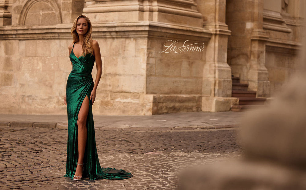 Exquisite La Femme 32884 Dress detail view - VOLAKK