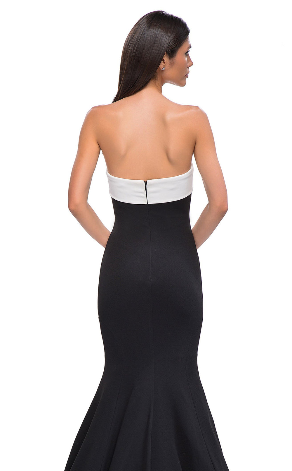 Exquisite La Femme 32914 Dress detail view - VOLAKK