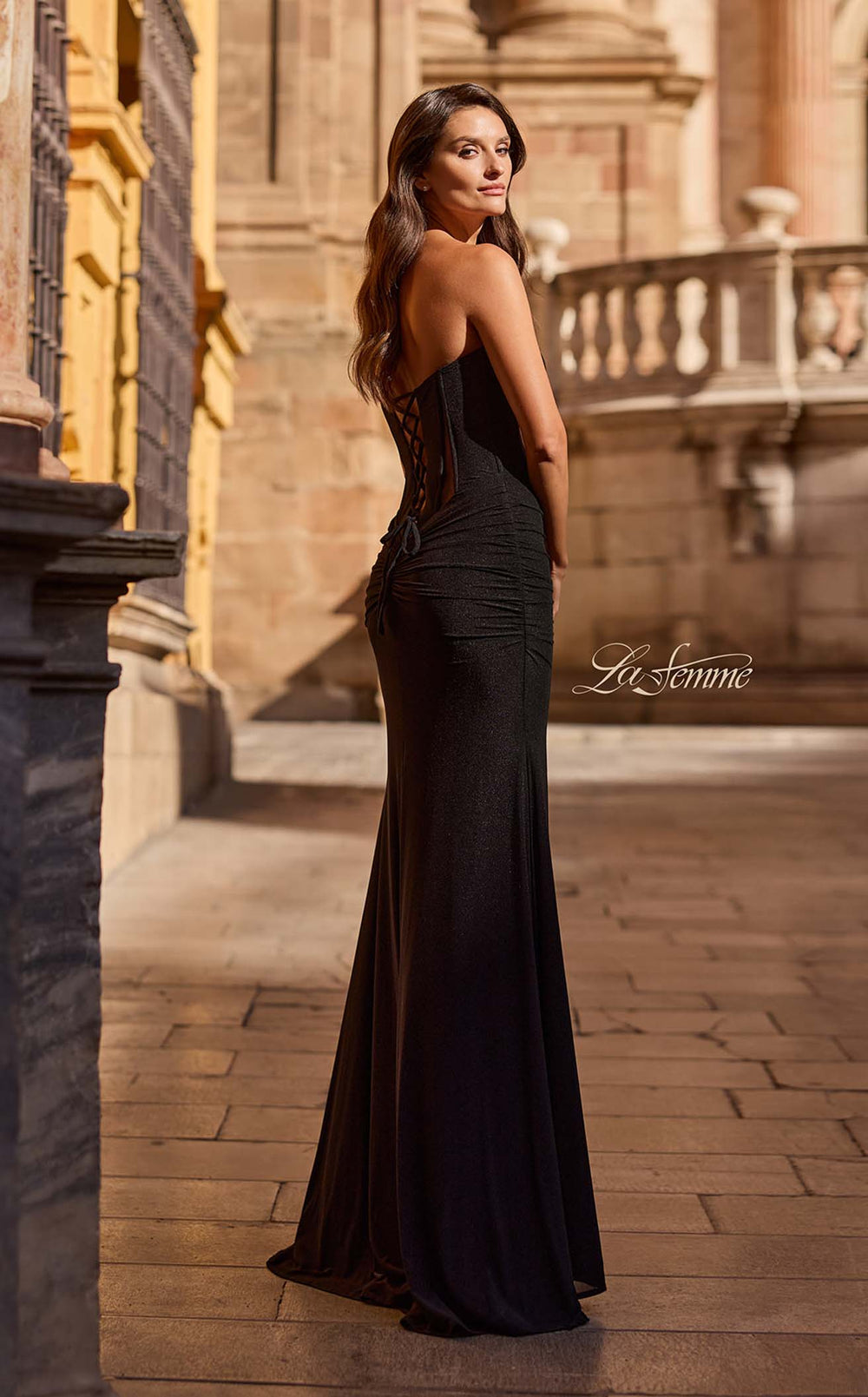 Exquisite La Femme 33199 Dress detail view - VOLAKK