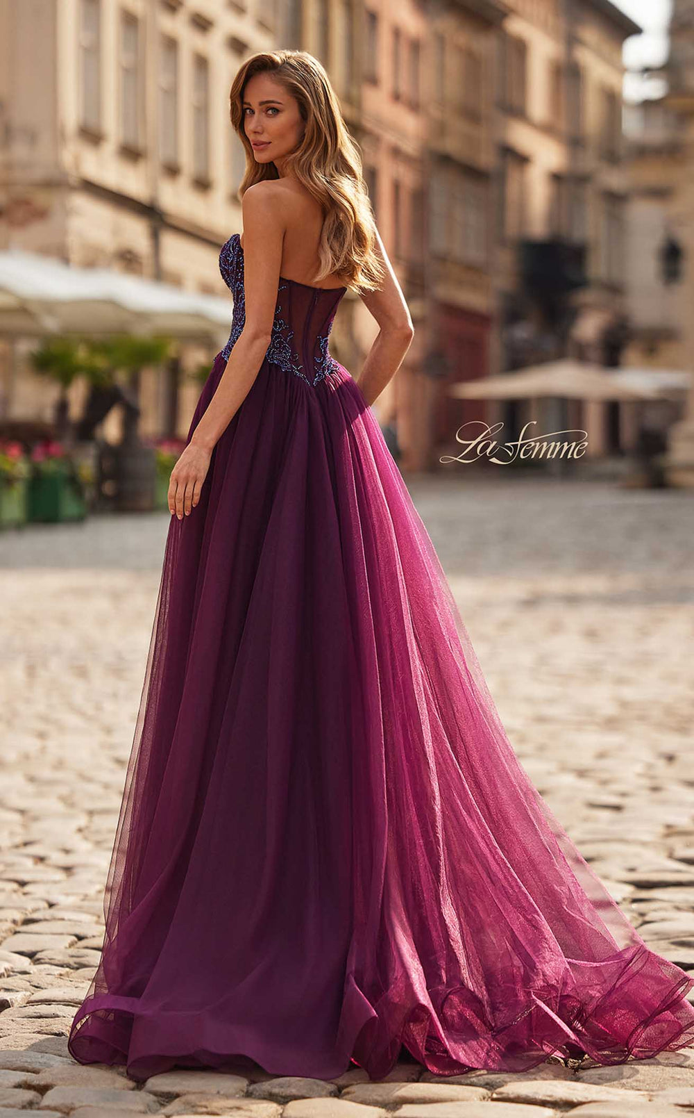Exquisite La Femme 33410 Dress detail view - VOLAKK