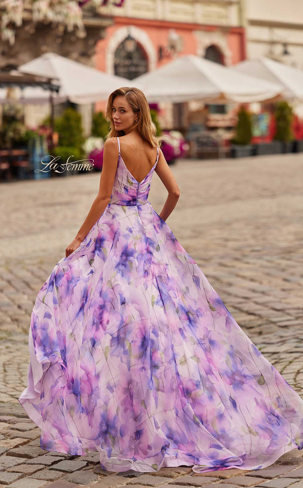 Exquisite La Femme 33606 Dress detail view - VOLAKK