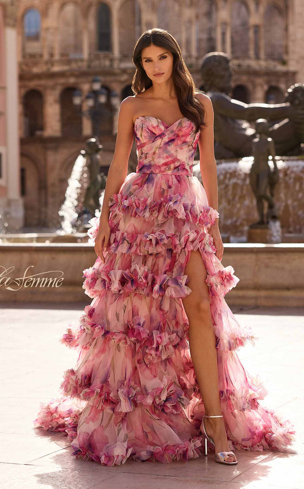 Exquisite La Femme 33842 Dress detail view - VOLAKK